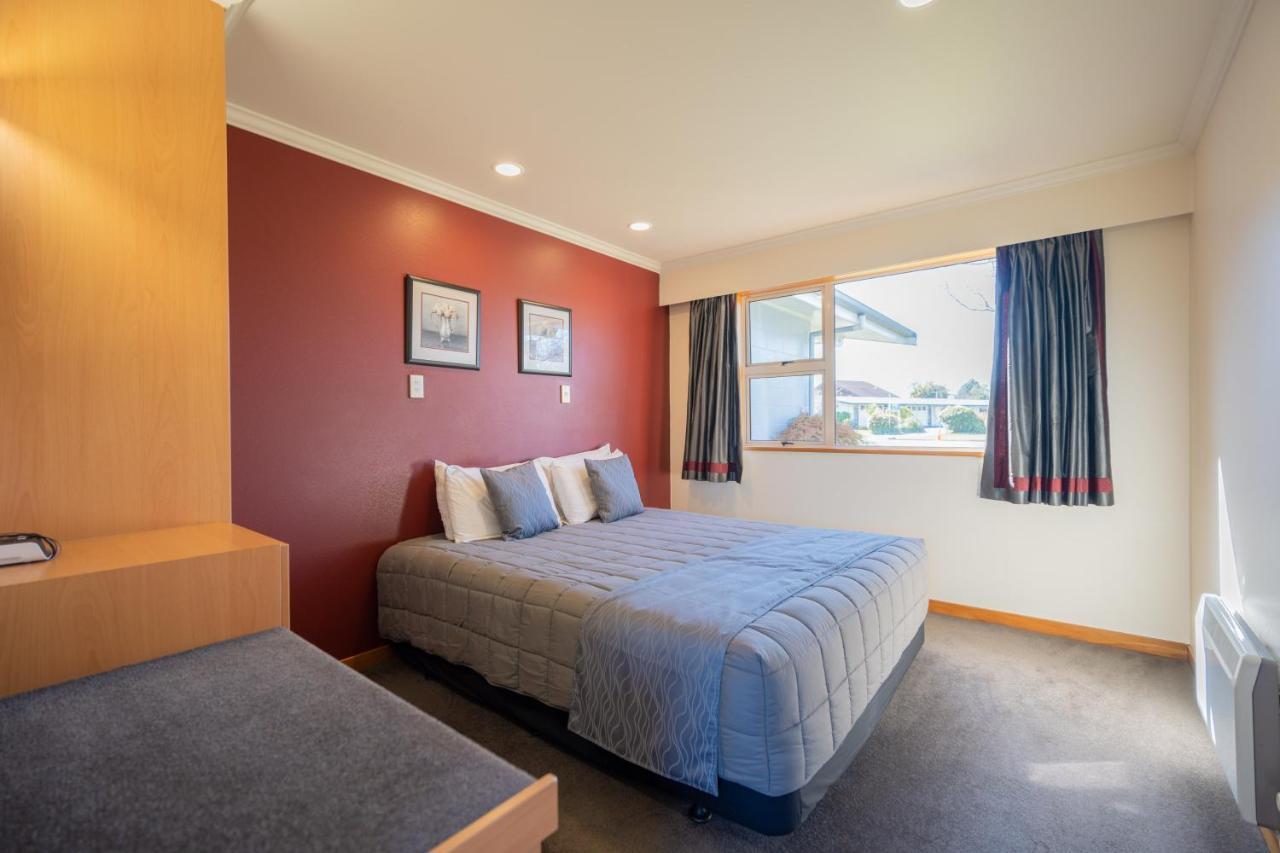 Te Anau Motel & Apartments Екстер'єр фото