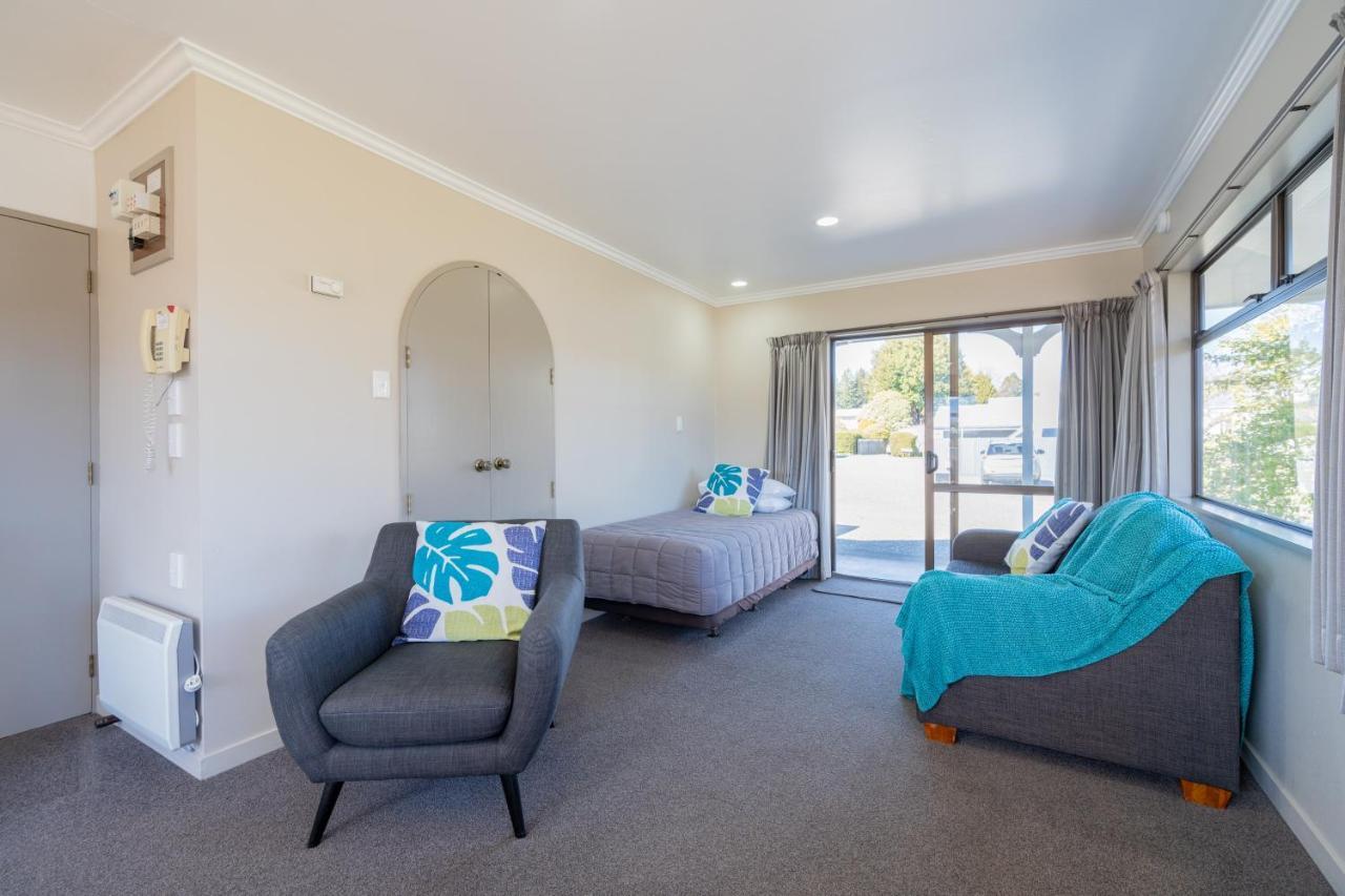 Te Anau Motel & Apartments Екстер'єр фото