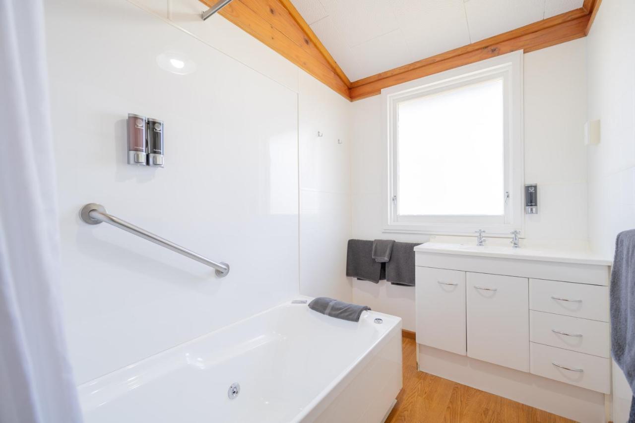 Te Anau Motel & Apartments Екстер'єр фото