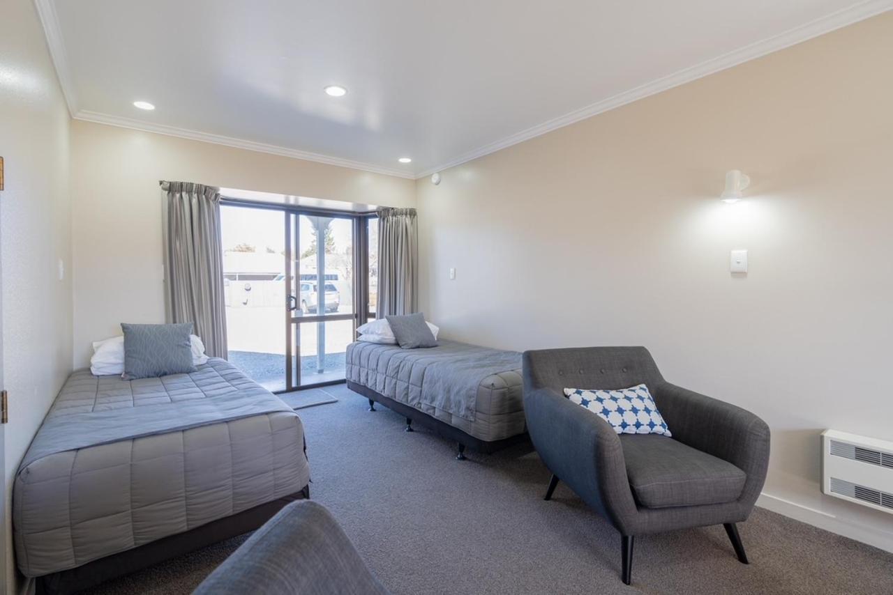 Te Anau Motel & Apartments Екстер'єр фото